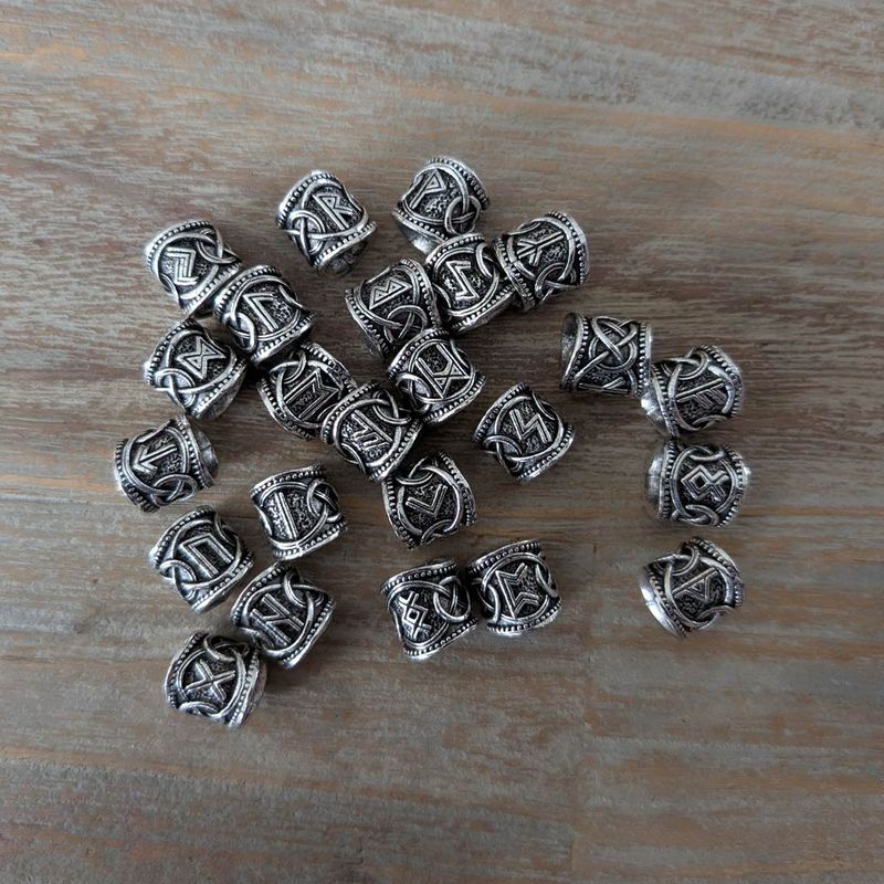 Skjegg/-hårperler - Futhark - 8 mm