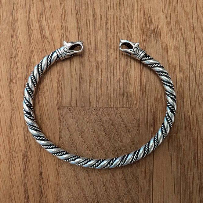 Hovedbilde Vikingarmring Ulvehoder - Sølvbelagt
