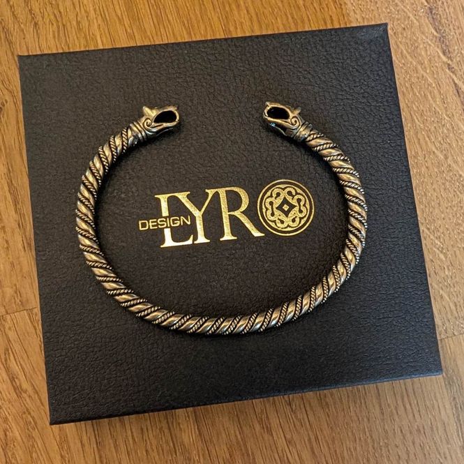 Hovedbilde Vikingarmring Ulvehoder - Bronse